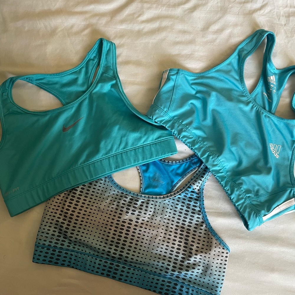 2 Nike 1 adidas